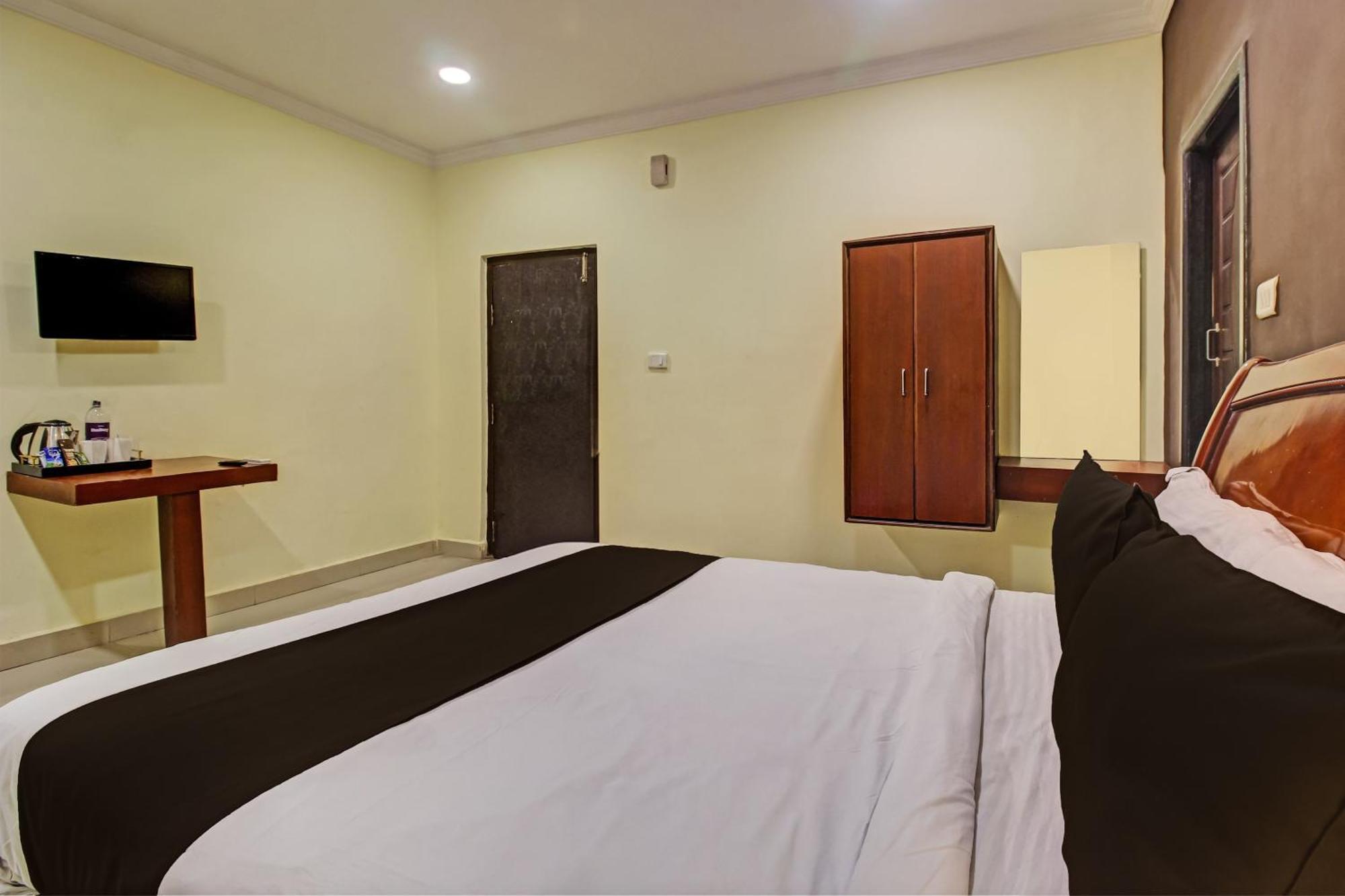 היידראבד Hotel O Ruma Near Nampally Railway Station מראה חיצוני תמונה