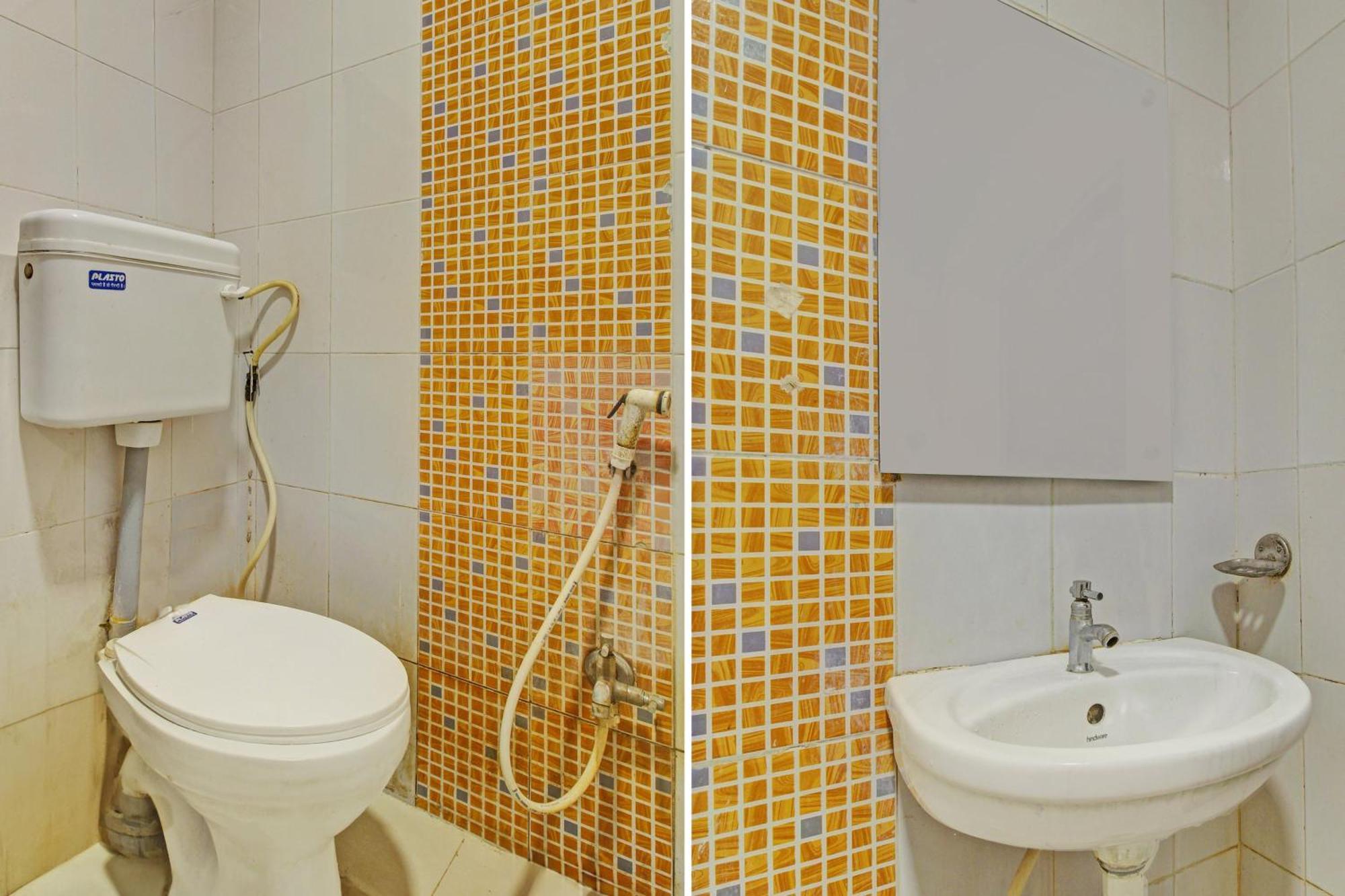 היידראבד Hotel O Ruma Near Nampally Railway Station מראה חיצוני תמונה