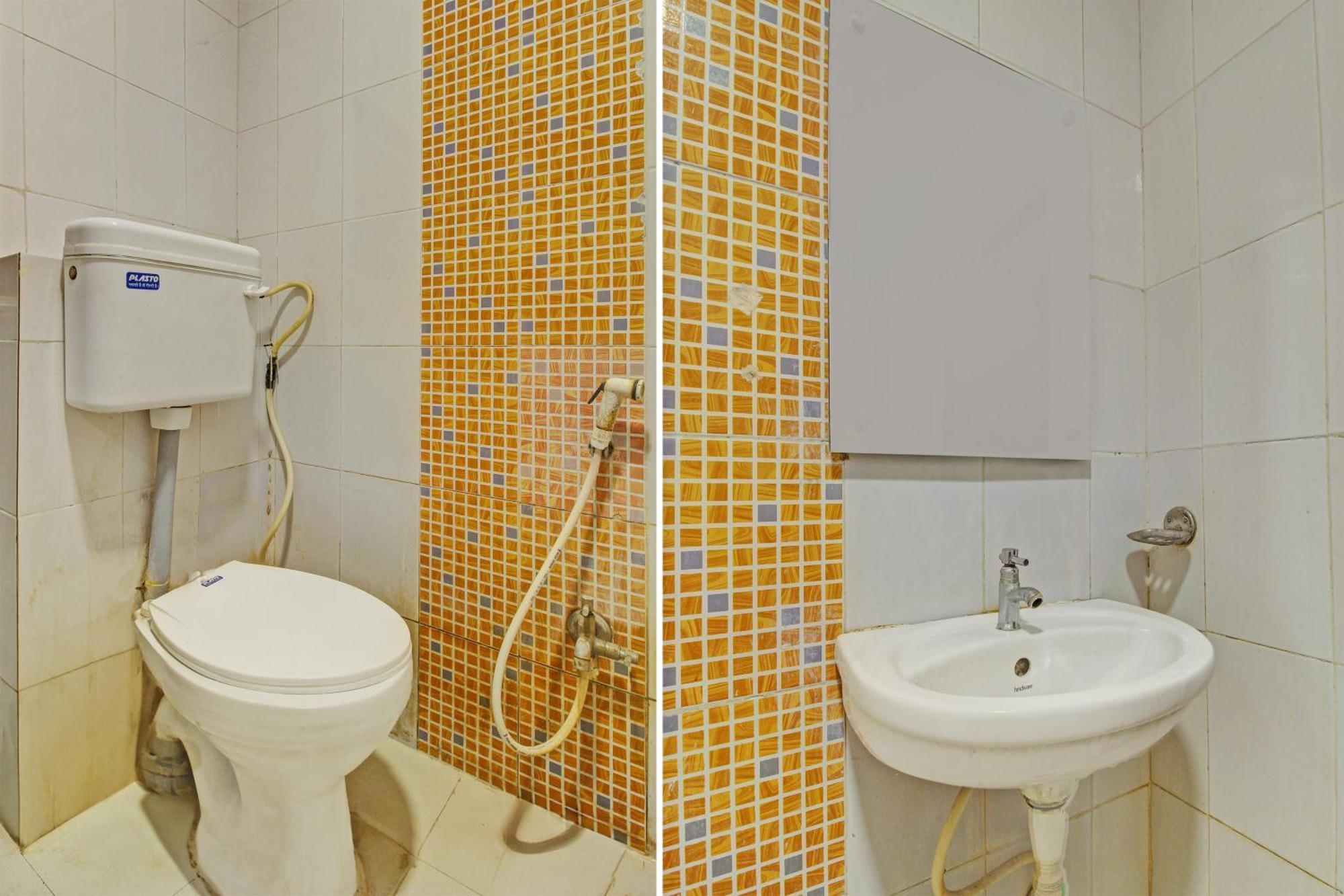 היידראבד Hotel O Ruma Near Nampally Railway Station מראה חיצוני תמונה